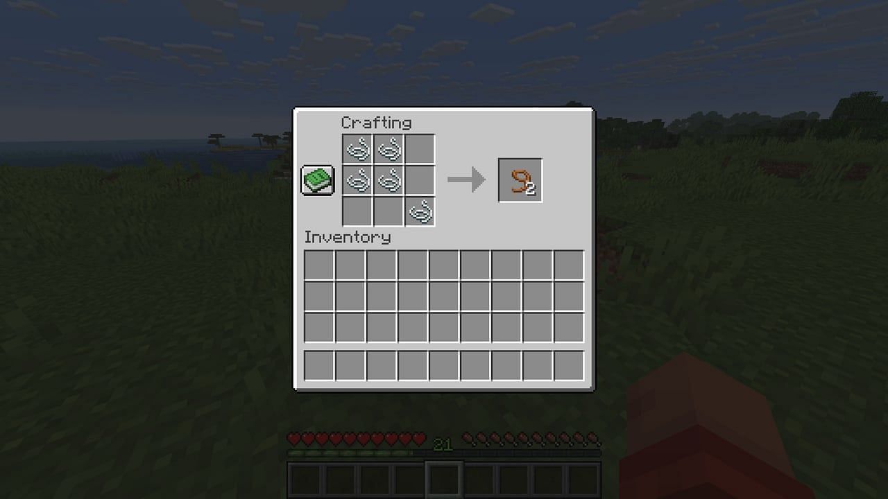 Player crafting two Leads using the new recipe, using only five Strings. (Image via Mojang)